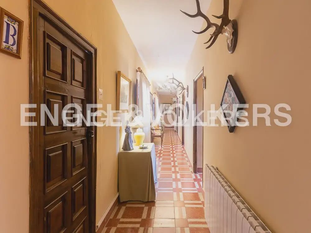 10 slaapkamer Finca/Landhuis te koop in Requena met zwembad - € 1.700.000 (Ref: 10113471)