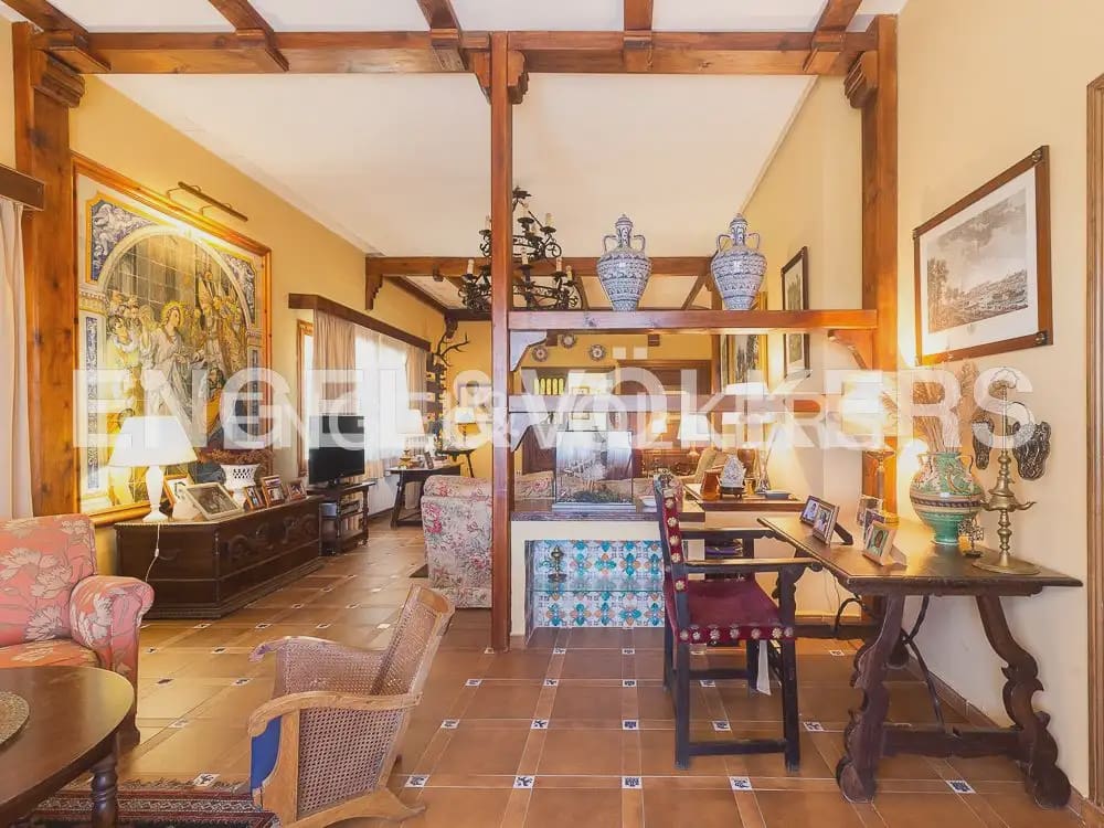 10 slaapkamer Finca/Landhuis te koop in Requena met zwembad - € 1.700.000 (Ref: 10113471)