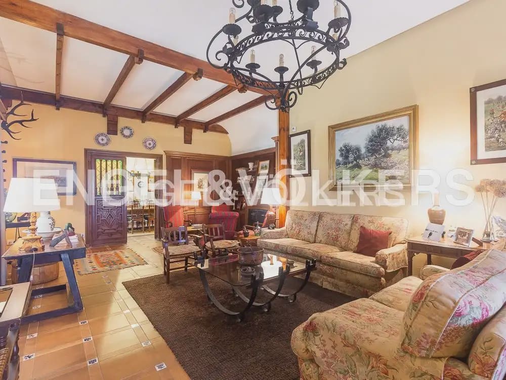 10 slaapkamer Finca/Landhuis te koop in Requena met zwembad - € 1.700.000 (Ref: 10113471)
