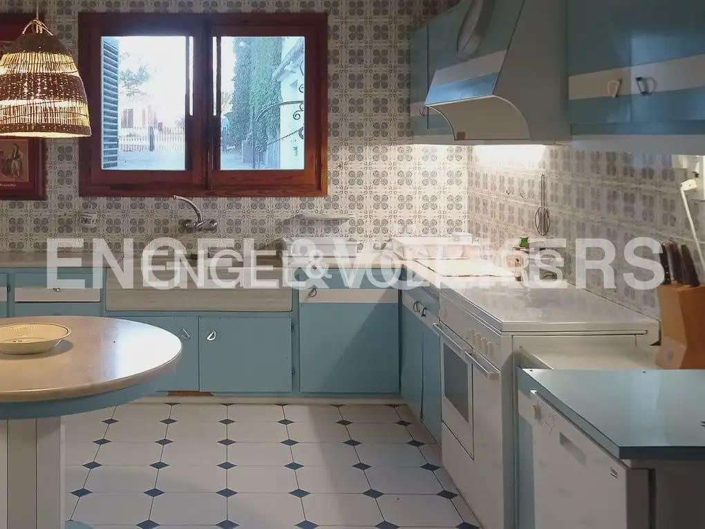 10 slaapkamer Finca/Landhuis te koop in Requena met zwembad - € 1.700.000 (Ref: 10113471)