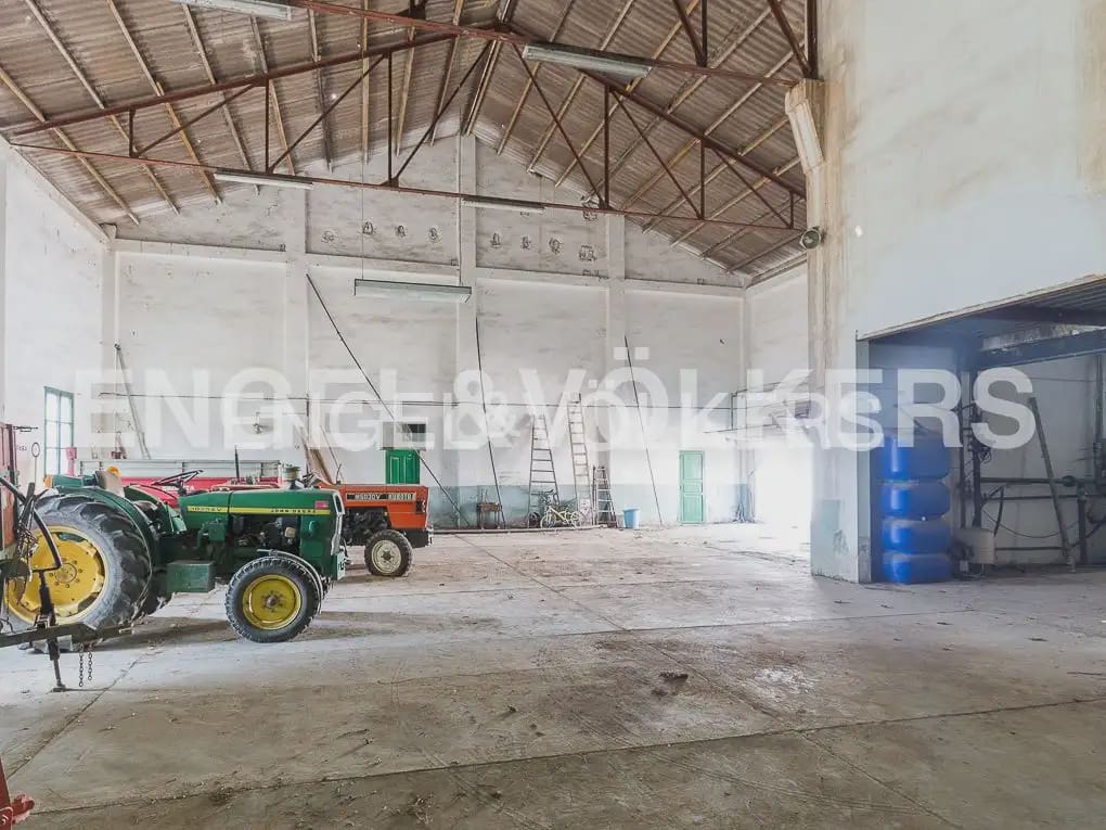 10 slaapkamer Finca/Landhuis te koop in Requena met zwembad - € 1.700.000 (Ref: 10113471)
