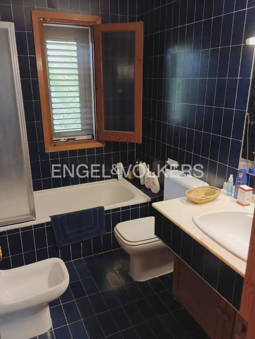 4 bedroom Villa for rent in Picassent with pool garage - € 2,200 (Ref: 10113472)
