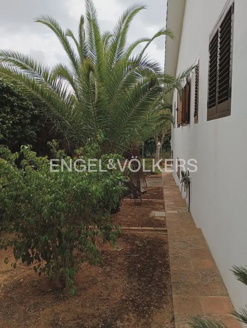 4 bedroom Villa for rent in Picassent with pool garage - € 2,200 (Ref: 10113472)