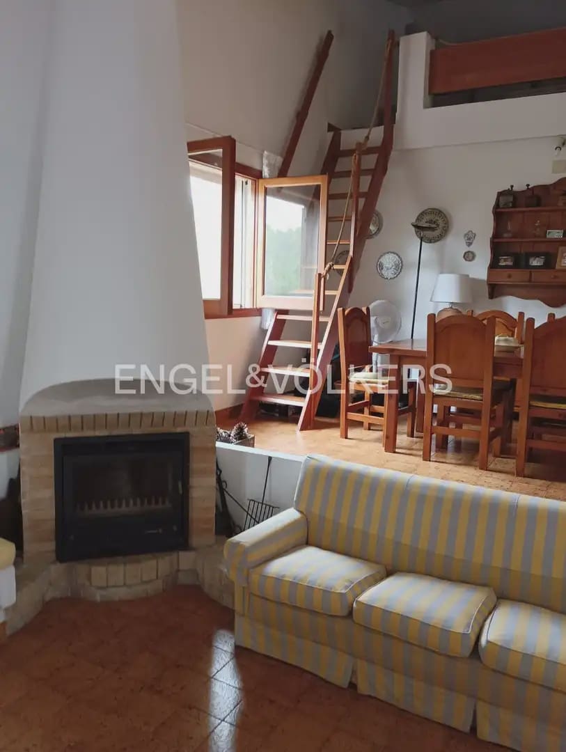 4 bedroom Villa for rent in Picassent with pool garage - € 2,200 (Ref: 10113472)