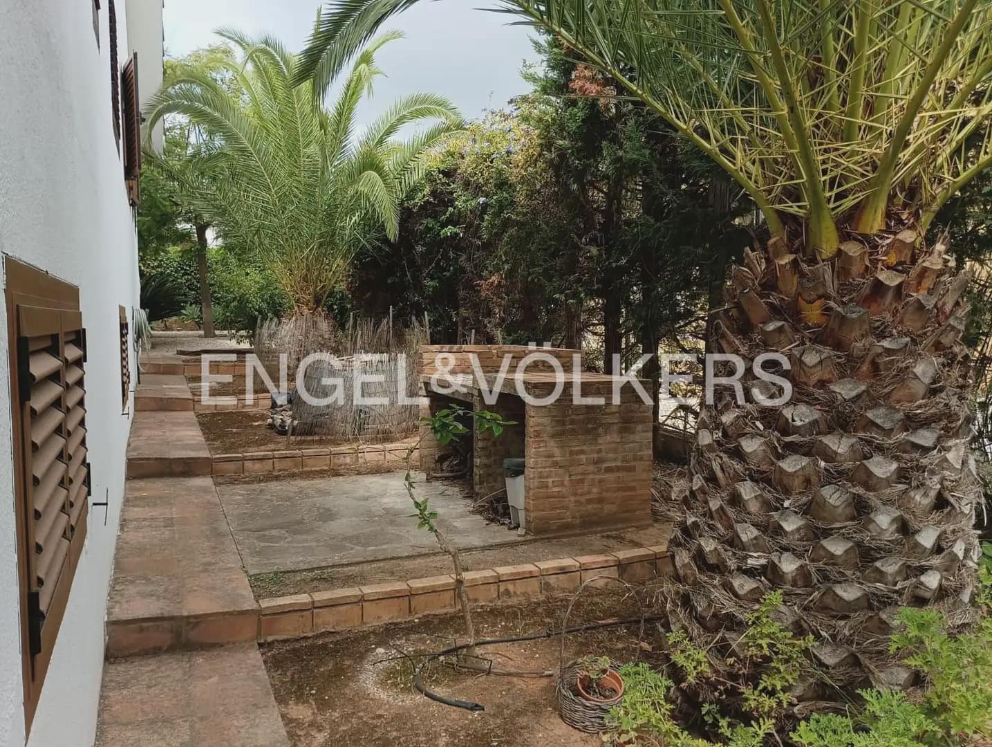 4 bedroom Villa for rent in Picassent with pool garage - € 2,200 (Ref: 10113472)