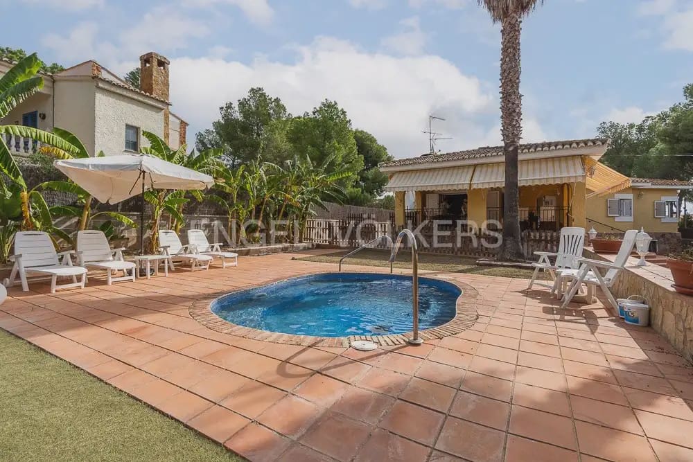 4 quarto Moradia para arrendar em Naquera com piscina garagem - 3 000 € (Ref: 10113473)