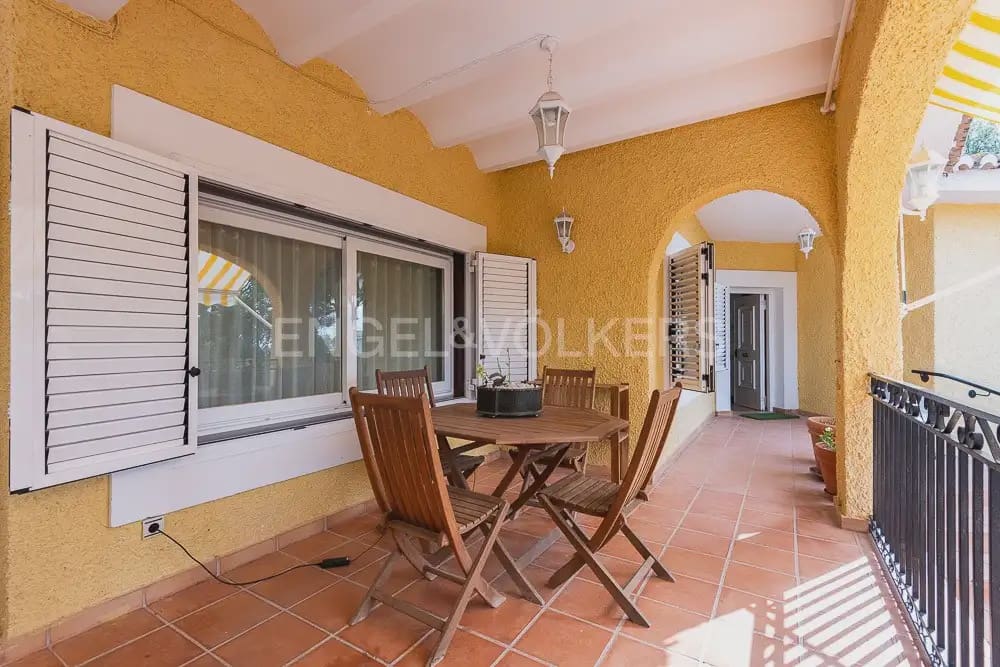 4 quarto Moradia para arrendar em Naquera com piscina garagem - 3 000 € (Ref: 10113473)