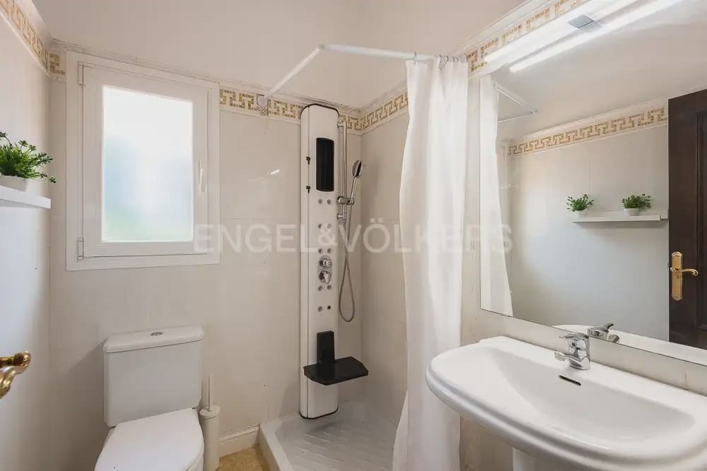 4 quarto Moradia para arrendar em Naquera com piscina garagem - 3 000 € (Ref: 10113473)