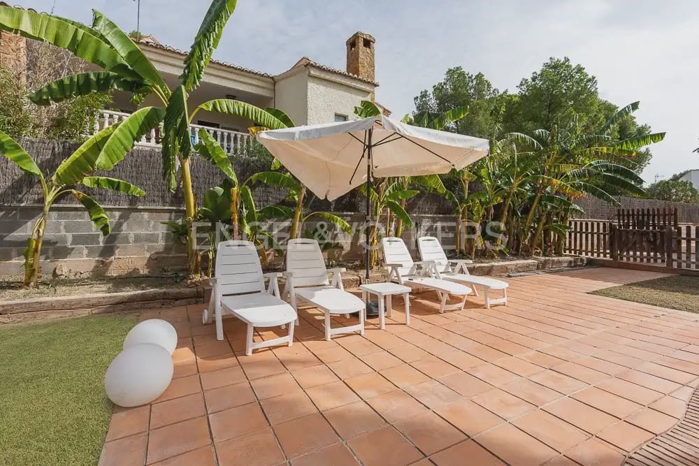 4 quarto Moradia para arrendar em Naquera com piscina garagem - 3 000 € (Ref: 10113473)