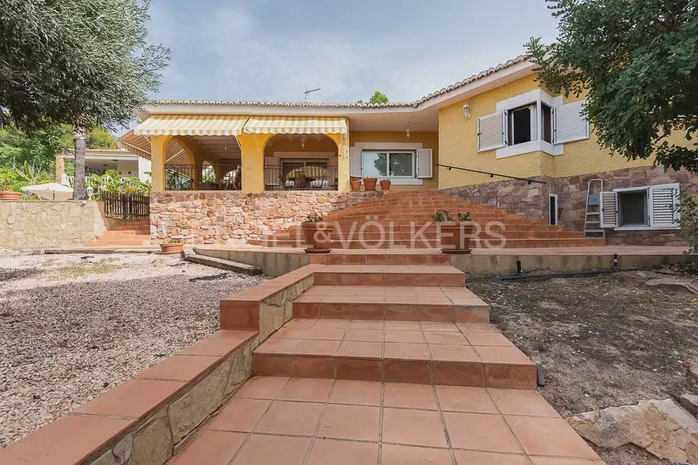 4 quarto Moradia para arrendar em Naquera com piscina garagem - 3 000 € (Ref: 10113473)