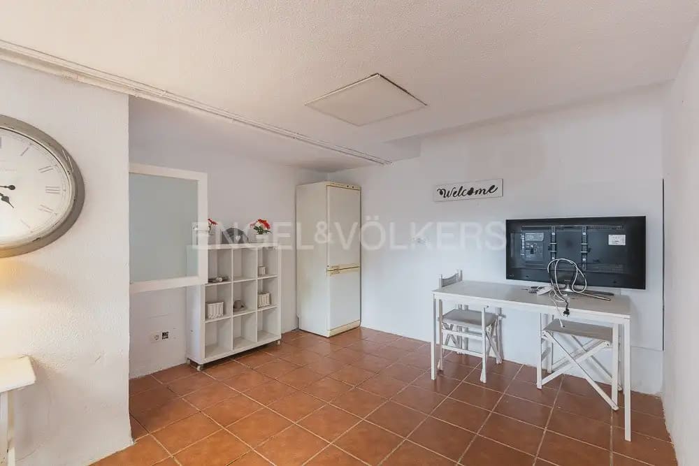 4 quarto Moradia para arrendar em Naquera com piscina garagem - 3 000 € (Ref: 10113473)