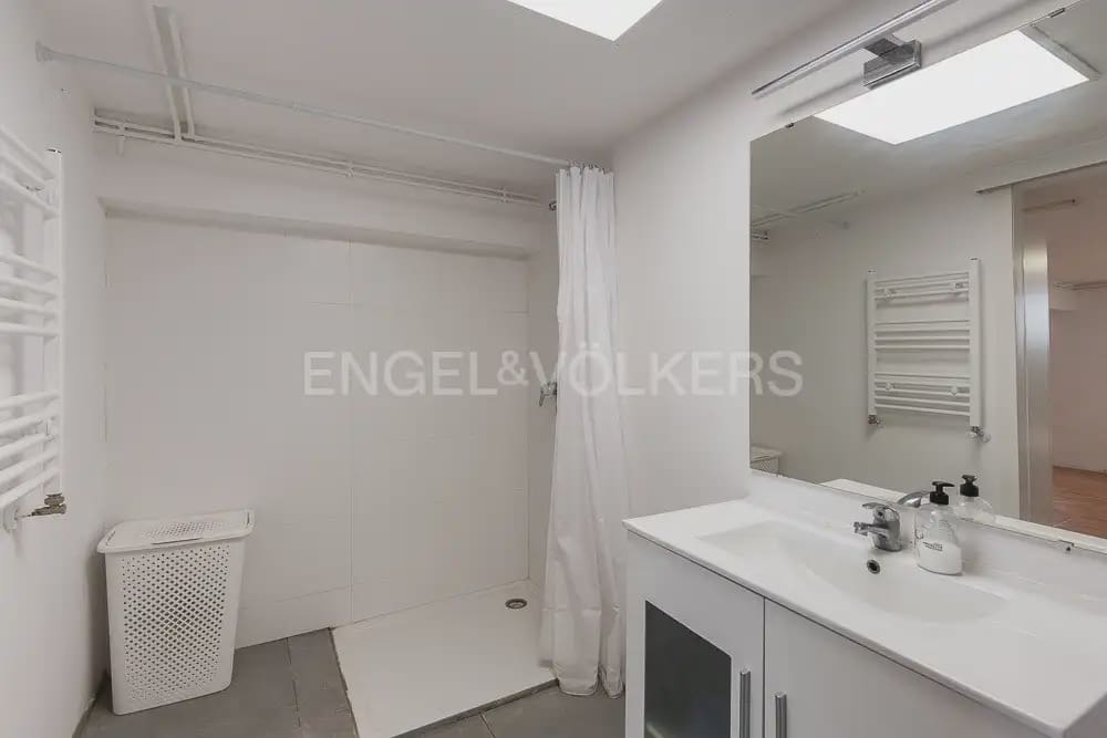 4 quarto Moradia para arrendar em Naquera com piscina garagem - 3 000 € (Ref: 10113473)