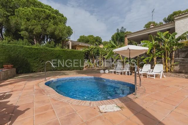 4 quarto Moradia para arrendar em Náquera com piscina garagem - 3 000 € (Ref: 10113473)