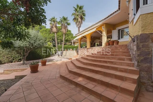 4 quarto Moradia para arrendar em Náquera com piscina garagem - 3 000 € (Ref: 10113473)