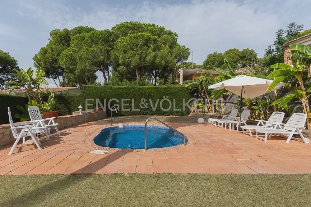 4 quarto Moradia para arrendar em Naquera com piscina garagem - 3 000 € (Ref: 10113473)