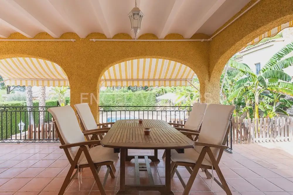 4 quarto Moradia para arrendar em Naquera com piscina garagem - 3 000 € (Ref: 10113473)