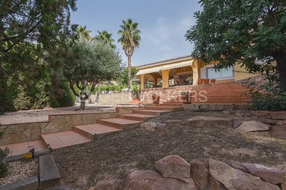 4 quarto Moradia para arrendar em Naquera com piscina garagem - 3 000 € (Ref: 10113473)