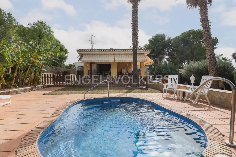 4 quarto Moradia para arrendar em Naquera com piscina garagem - 3 000 € (Ref: 10113473)