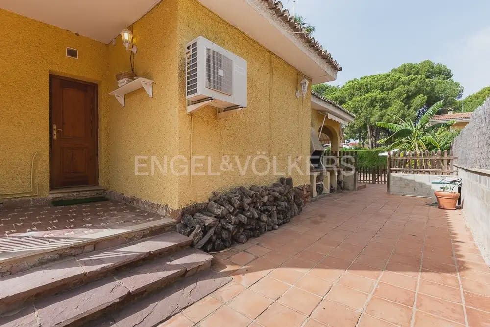 4 quarto Moradia para arrendar em Naquera com piscina garagem - 3 000 € (Ref: 10113473)