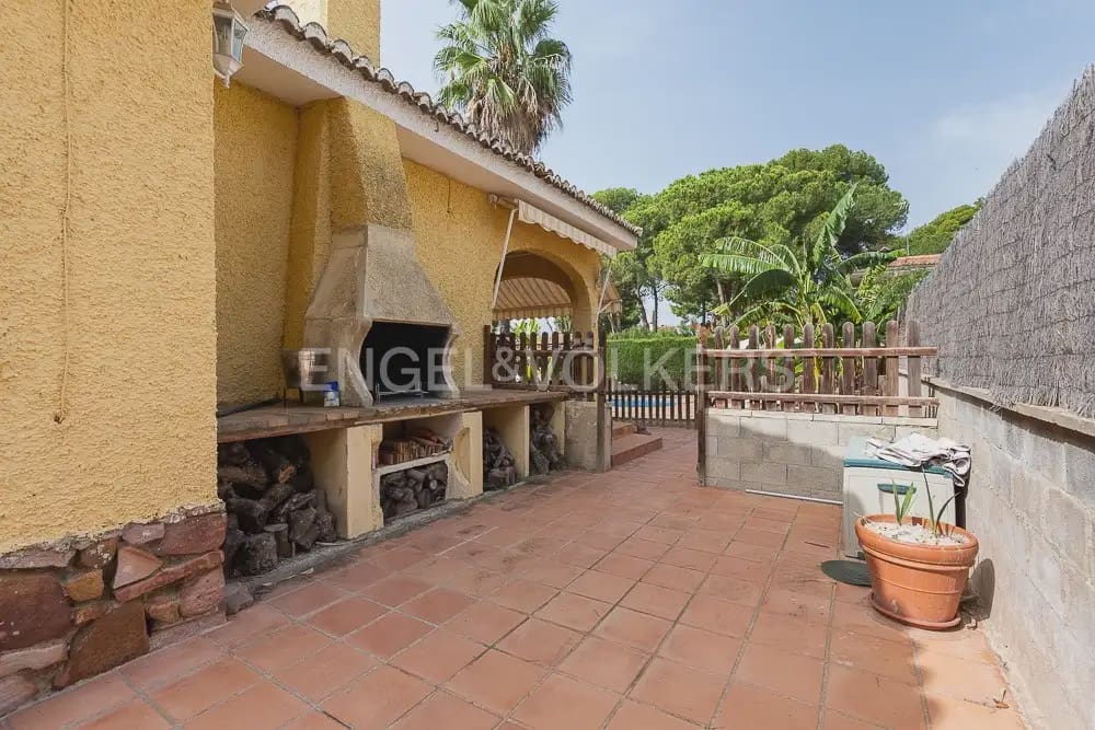 4 quarto Moradia para arrendar em Naquera com piscina garagem - 3 000 € (Ref: 10113473)