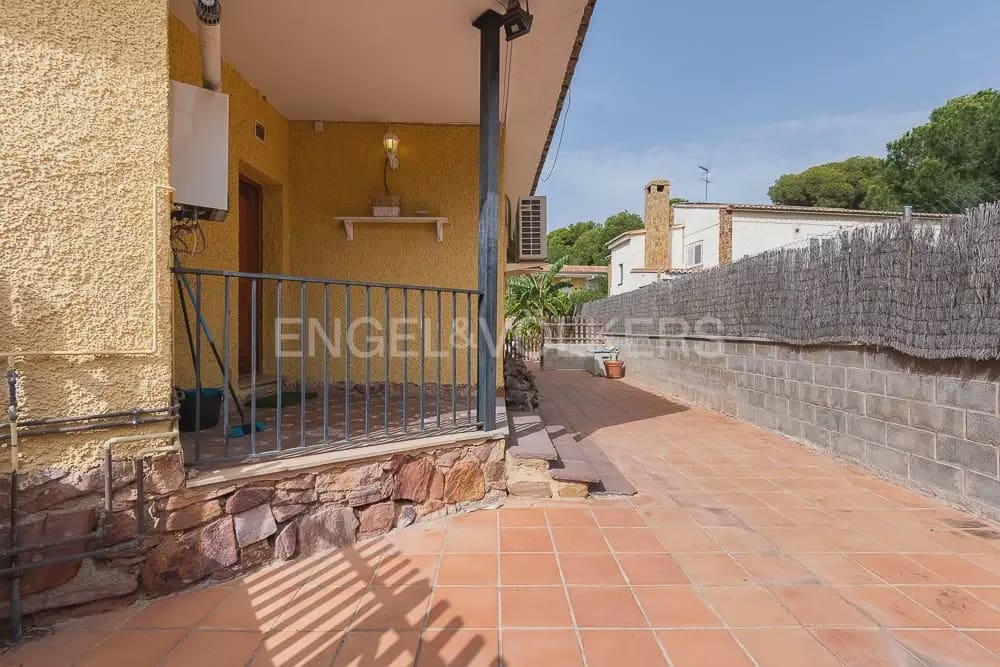 4 quarto Moradia para arrendar em Naquera com piscina garagem - 3 000 € (Ref: 10113473)