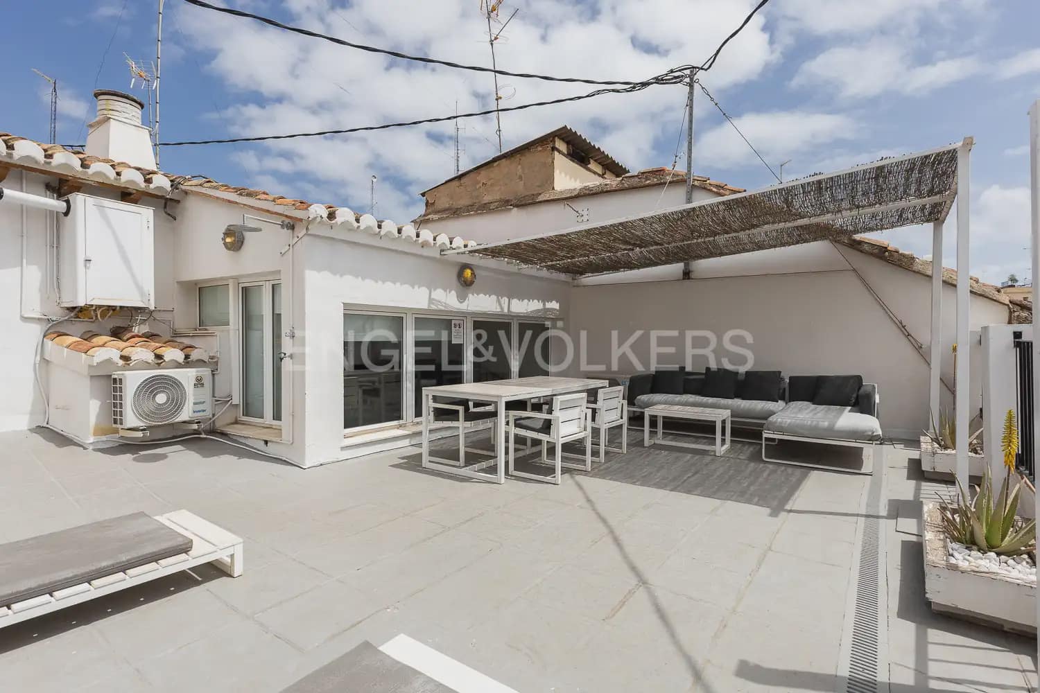 Ático de 3 habitaciones en València ciudad en alquiler - 3.200 € (Ref: 10113476)