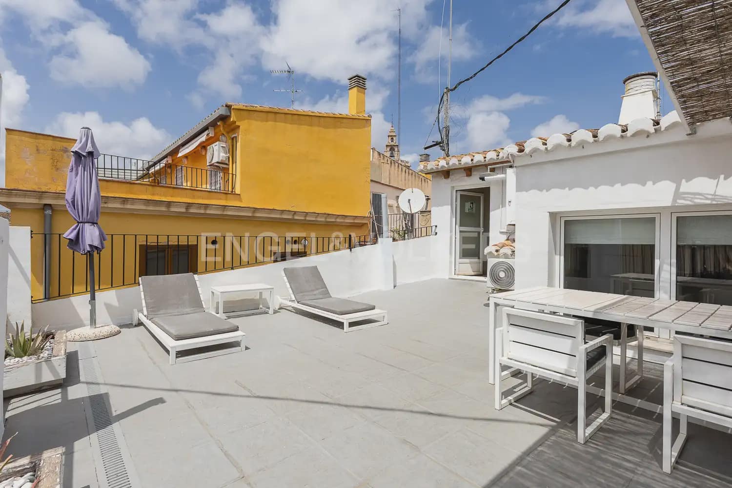 Ático de 3 habitaciones en València ciudad en alquiler - 3.200 € (Ref: 10113476)