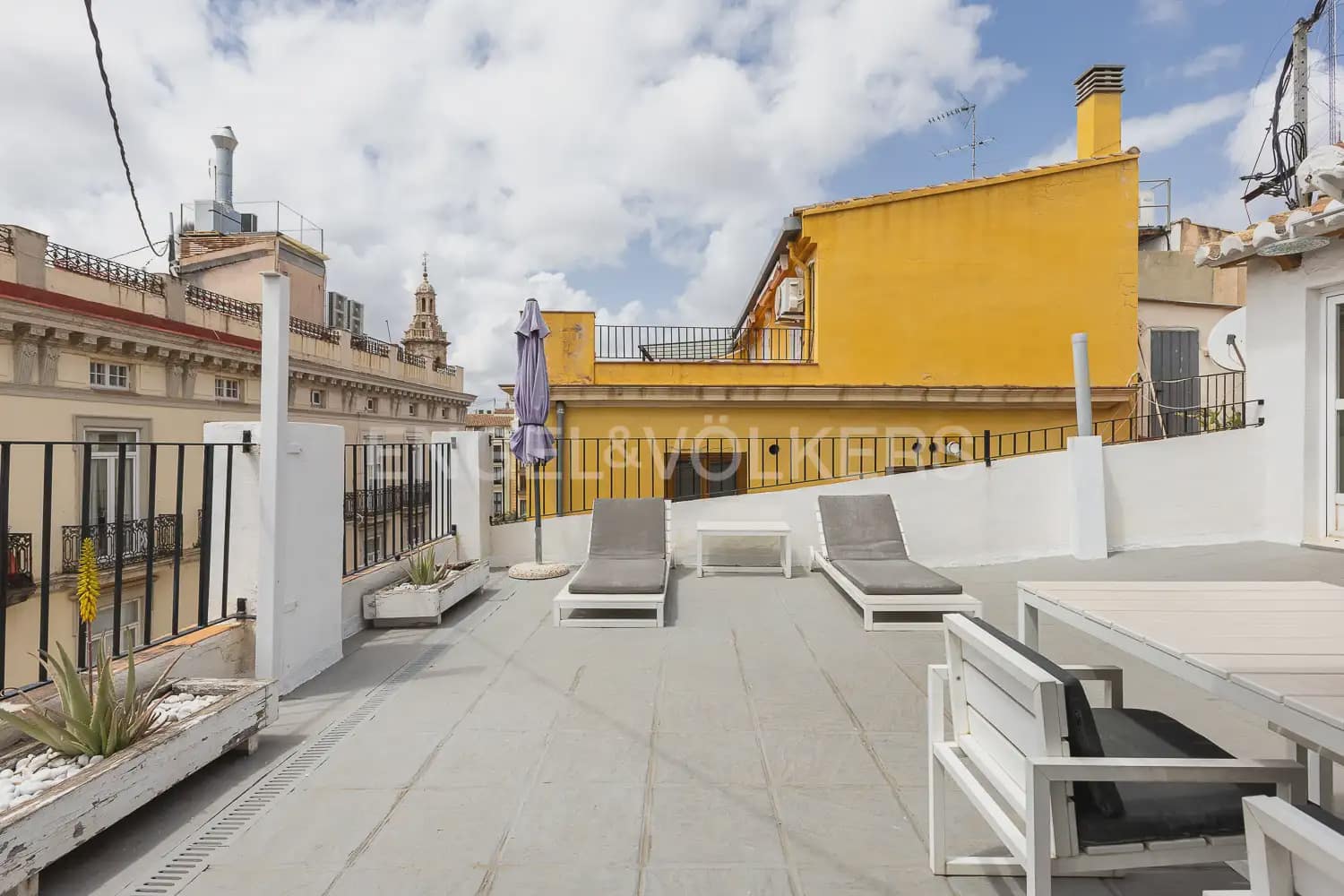 Ático de 3 habitaciones en València ciudad en alquiler - 3.200 € (Ref: 10113476)