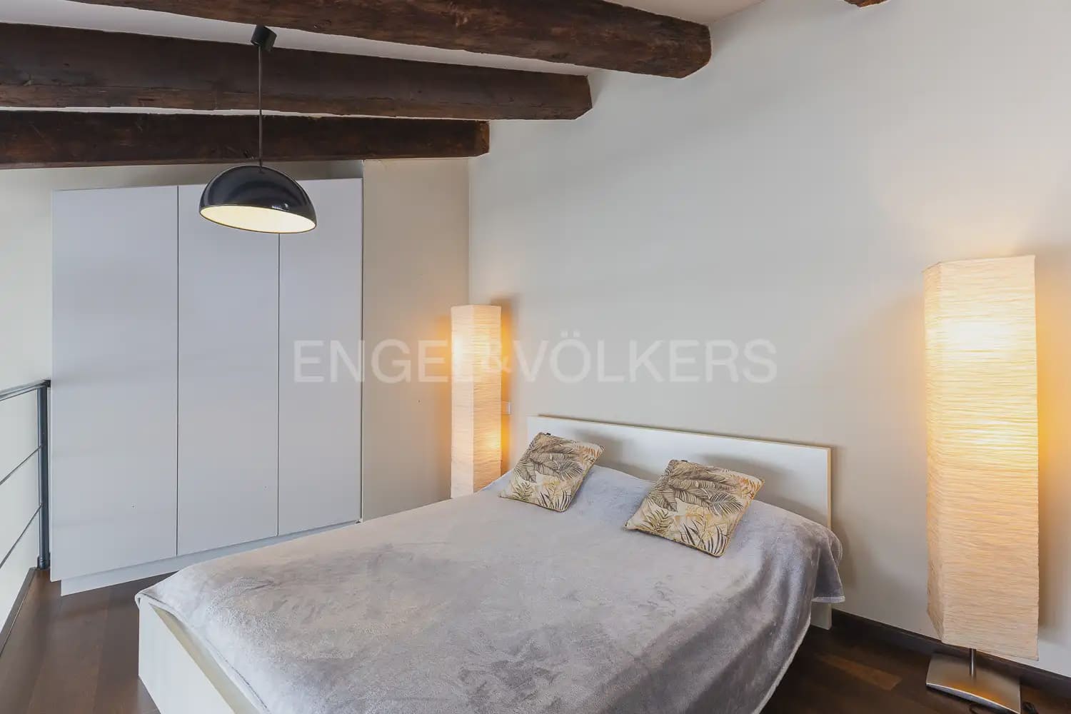 Ático de 3 habitaciones en València ciudad en alquiler - 3.200 € (Ref: 10113476)