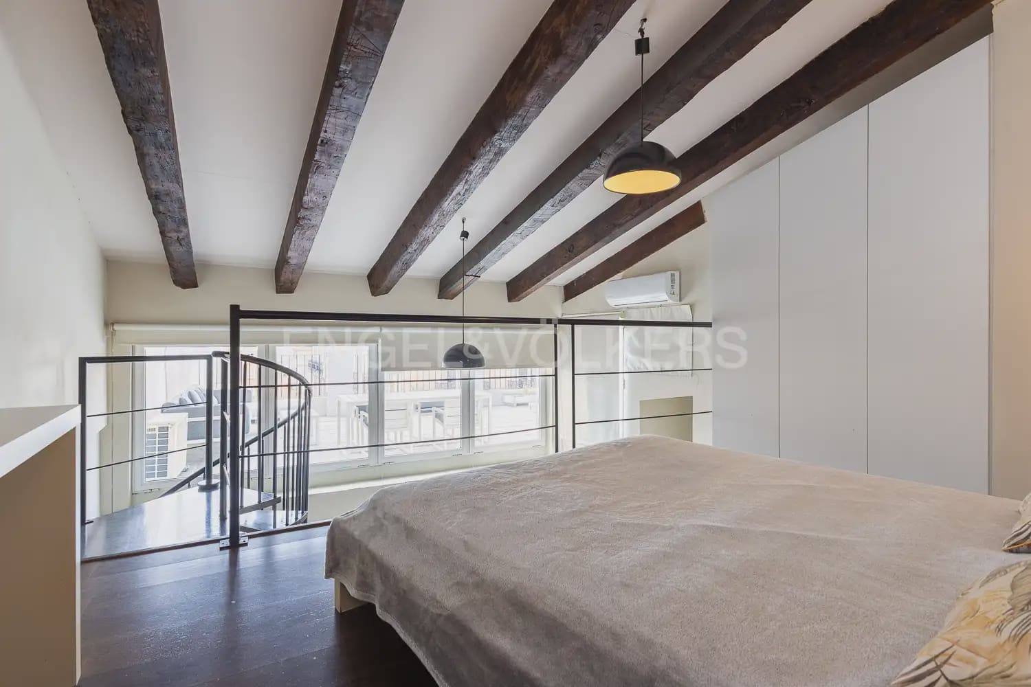 Ático de 3 habitaciones en València ciudad en alquiler - 3.200 € (Ref: 10113476)