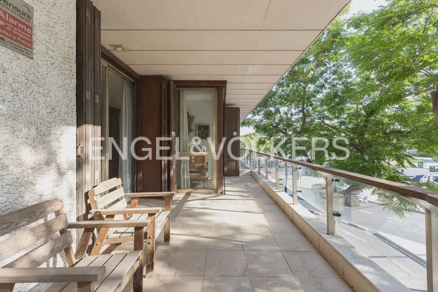 3 bedroom Flat for sale in Valencia city with garage - € 1,750,000 (Ref: 10116071)