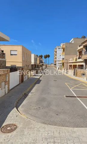 4 camera da letto Villetta Bifamiliare da affittare in El Perelló, Sueca con garage - 1.500 € (Rif: 10116072)