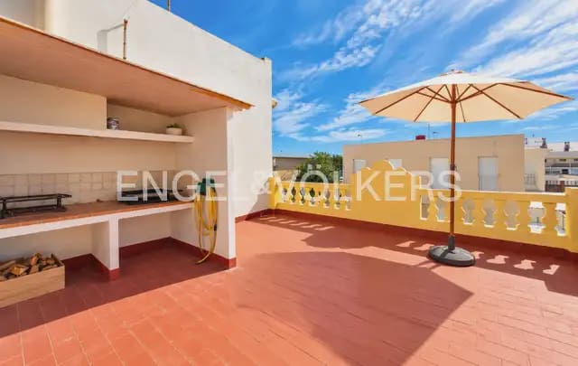 Pareado de 4 habitaciones en Sueca en alquiler con garaje - 1.500 € (Ref: 10116072)
