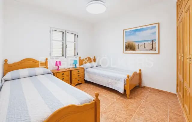 Pareado de 4 habitaciones en Sueca en alquiler con garaje - 1.500 € (Ref: 10116072)