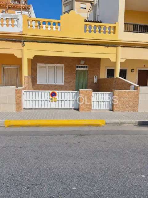 Pareado de 4 habitaciones en Sueca en alquiler con garaje - 1.500 € (Ref: 10116072)
