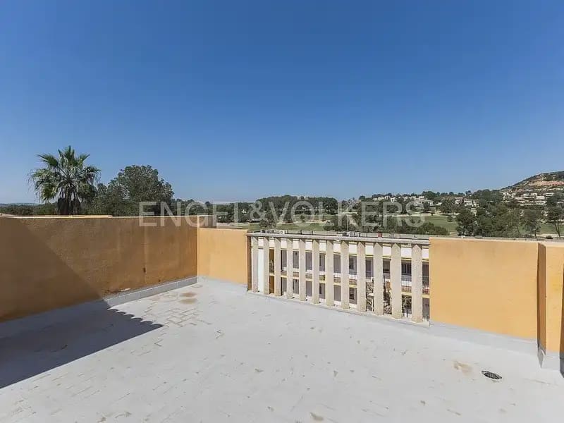Villa/Maison de 3 chambres à louer à Chiva avec garage - 1 600 € (Ref: 10116073)
