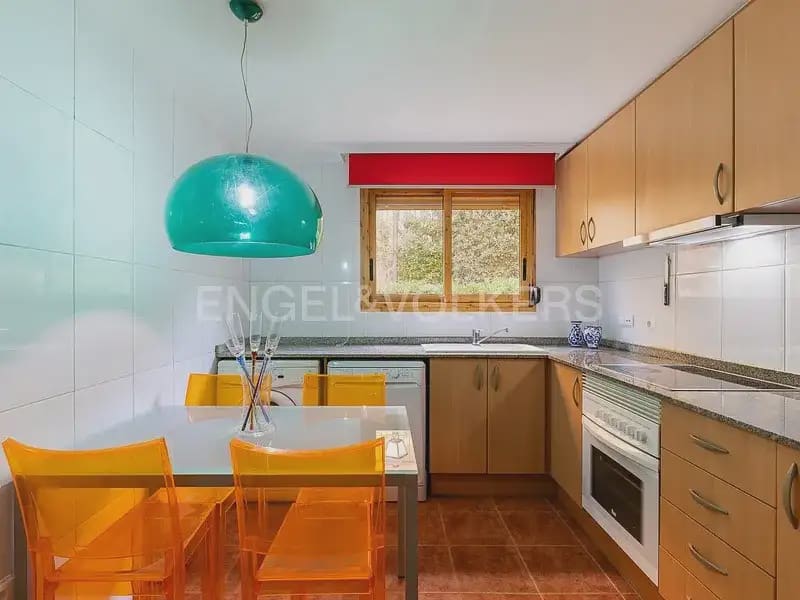 Villa/Maison de 3 chambres à louer à Chiva avec garage - 1 600 € (Ref: 10116073)