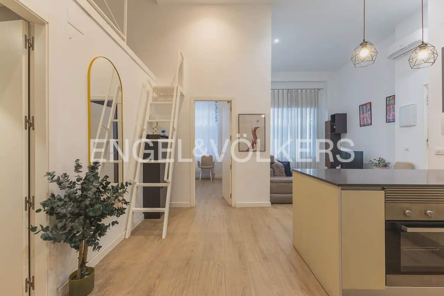 2 bedroom Flat for sale in Valencia city - € 475,000 (Ref: 10116075)