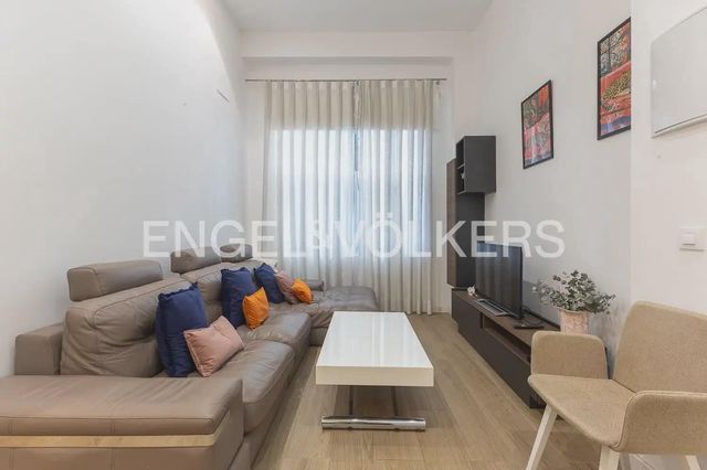2 soveværelse Lejlighed til salg i El Pla del Remei, Valencia by - € 475.000 (Ref: 10116075)