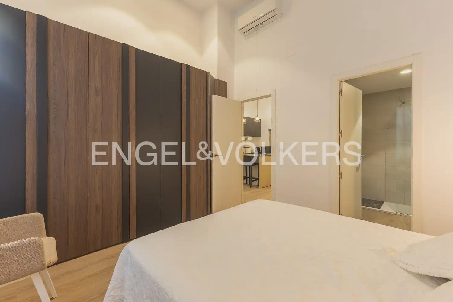 2 bedroom Flat for sale in Valencia city - € 475,000 (Ref: 10116075)
