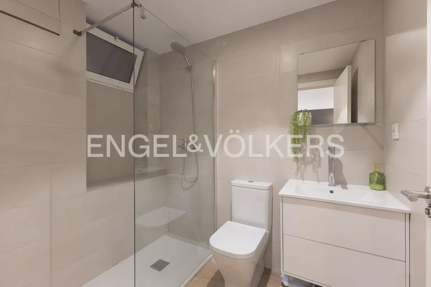 2 bedroom Flat for sale in Valencia city - € 475,000 (Ref: 10116075)