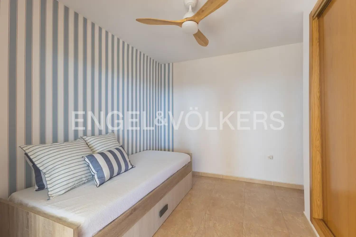 2 bedroom Flat for sale in Peniscola with garage - € 360,000 (Ref: 10117432)