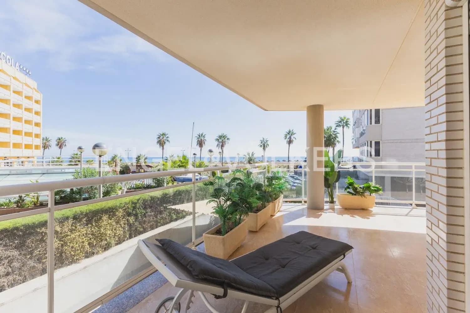 2 bedroom Flat for sale in Peniscola with garage - € 360,000 (Ref: 10117432)