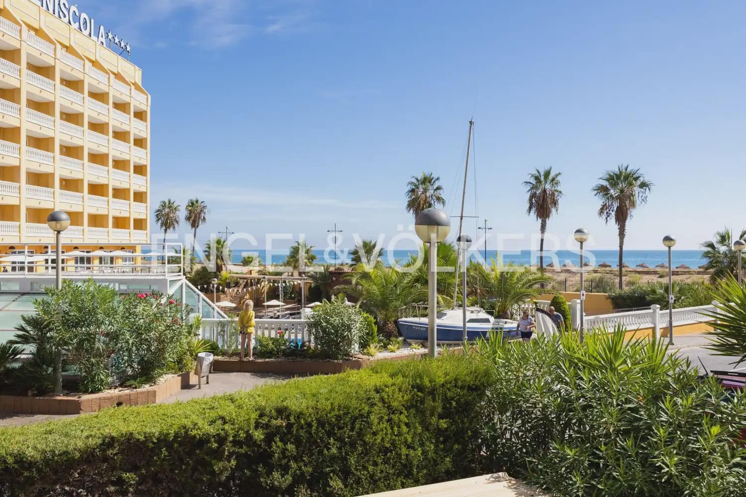 2 bedroom Flat for sale in Peniscola with garage - € 360,000 (Ref: 10117432)