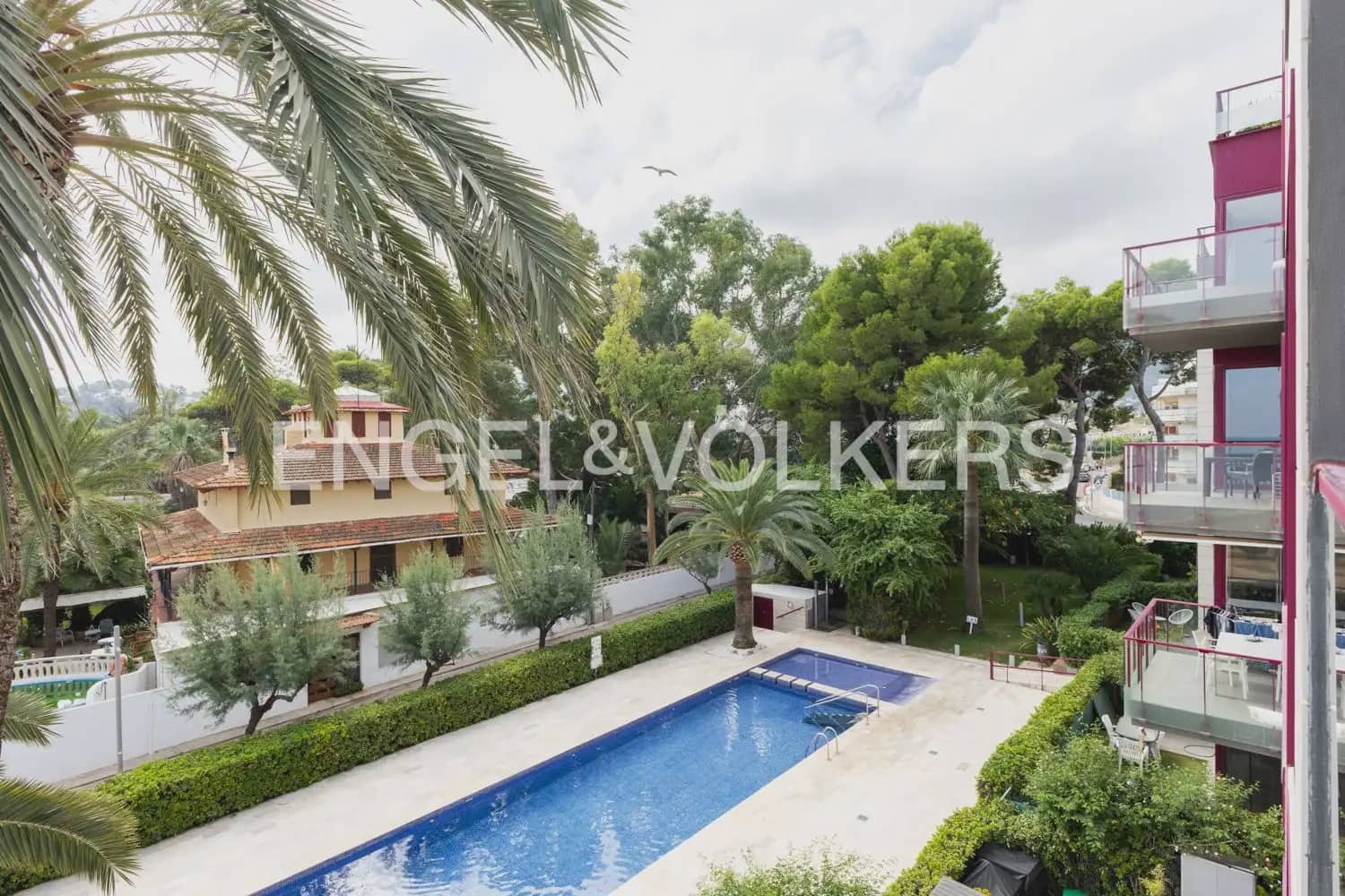 Appartement de 3 chambres à louer à Denia avec piscine garage - 2 900 € (Ref: 10118373)