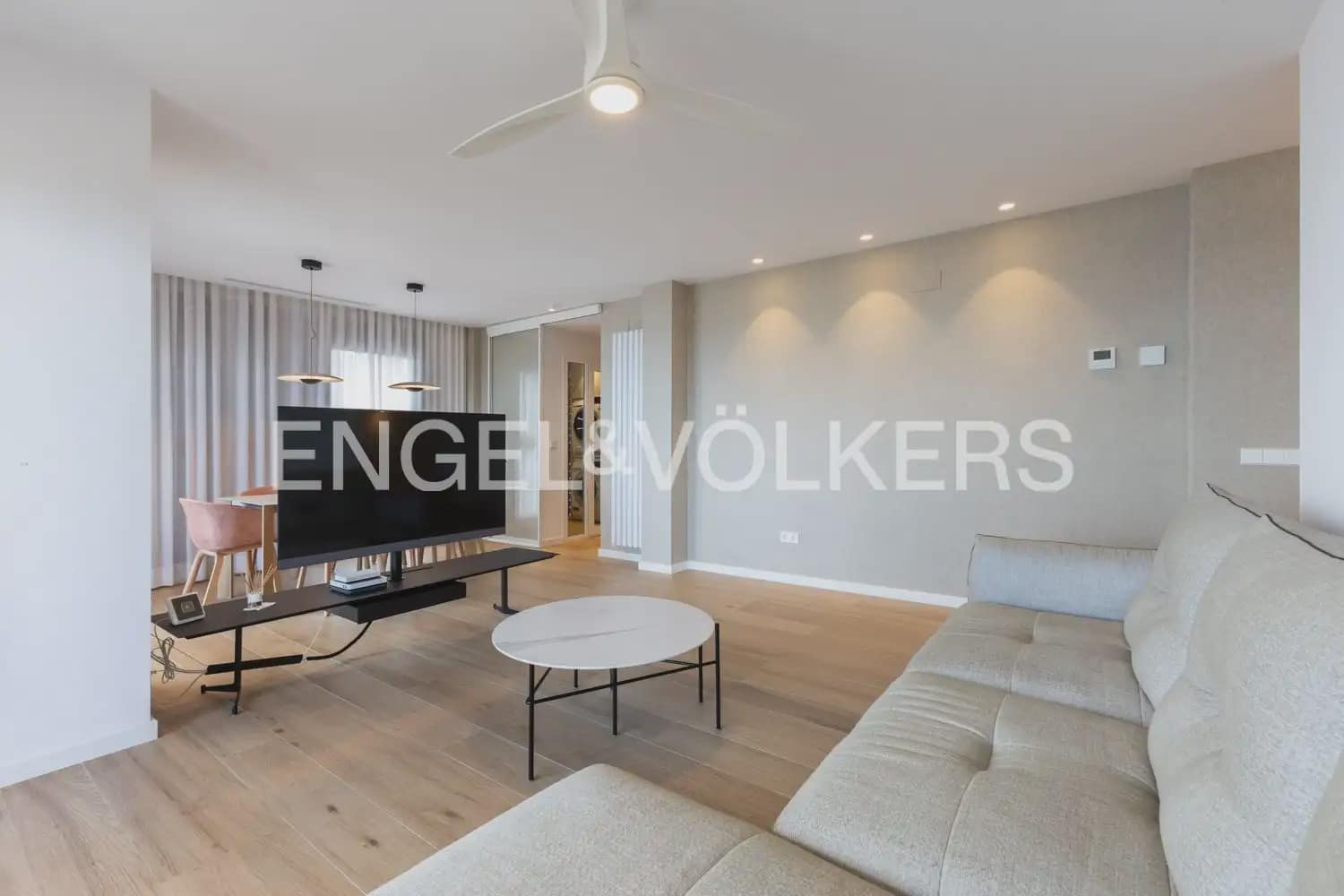 Appartement de 3 chambres à louer à Denia avec piscine garage - 2 900 € (Ref: 10118373)