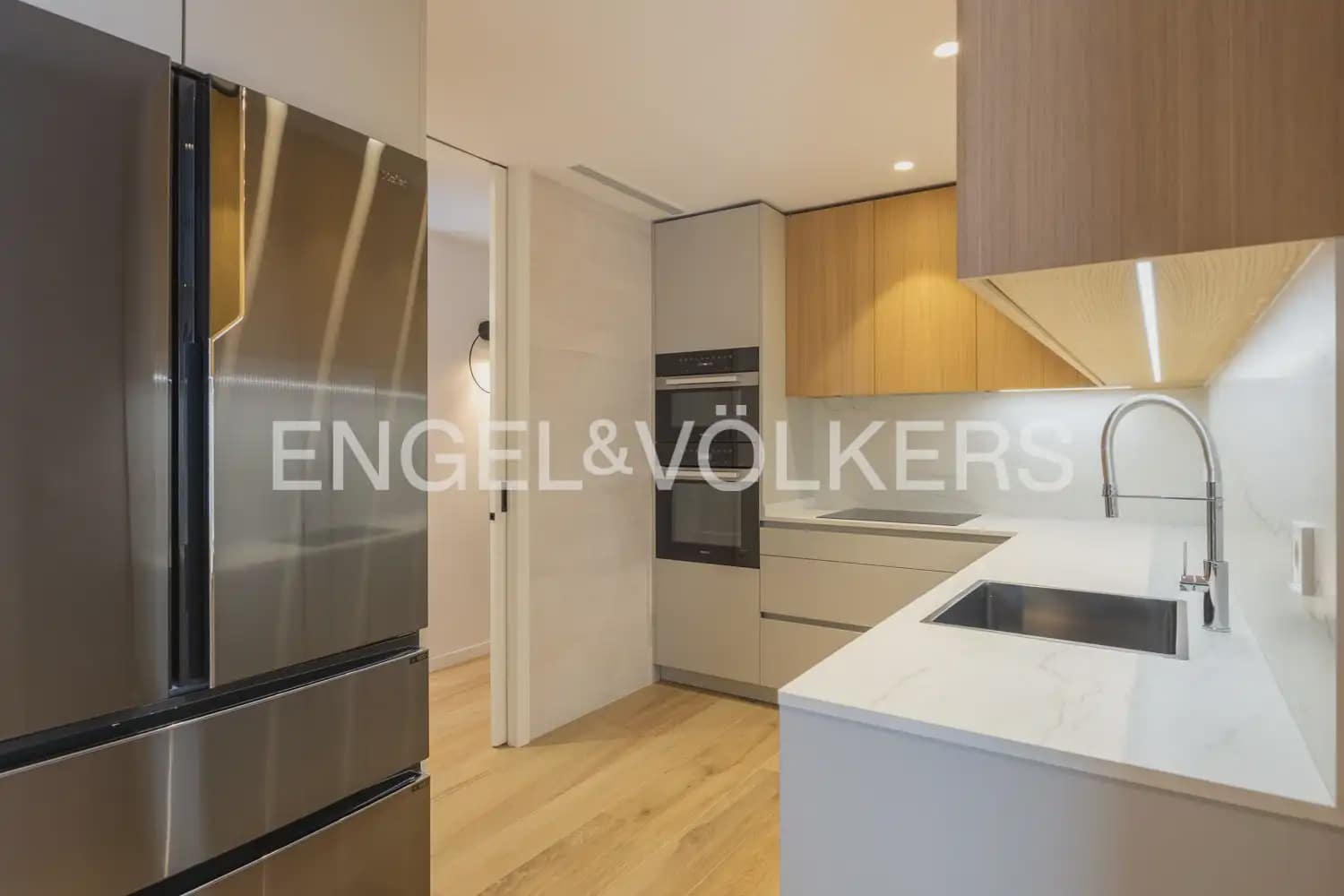 Appartement de 3 chambres à louer à Denia avec piscine garage - 2 900 € (Ref: 10118373)