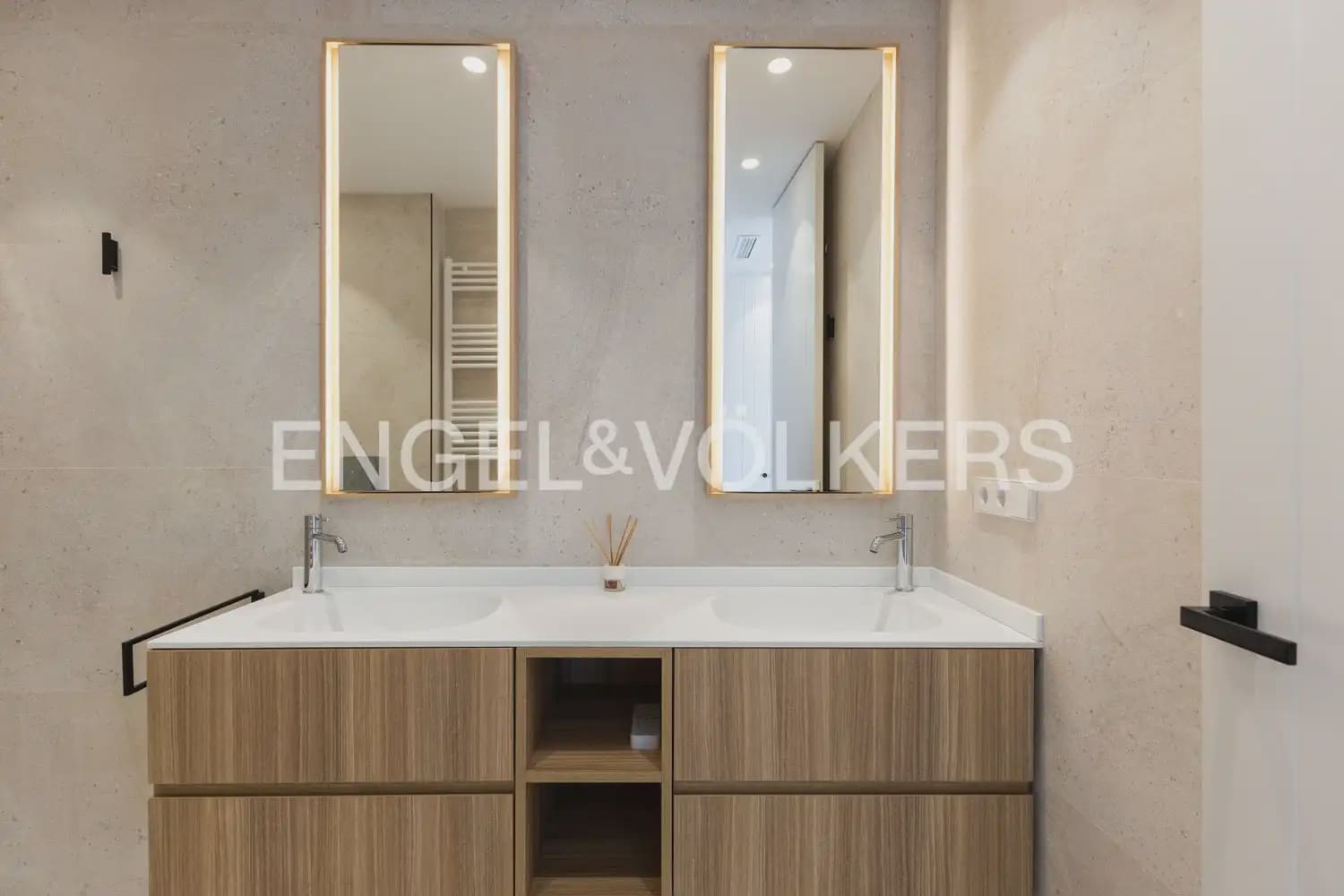 Appartement de 3 chambres à louer à Denia avec piscine garage - 2 900 € (Ref: 10118373)