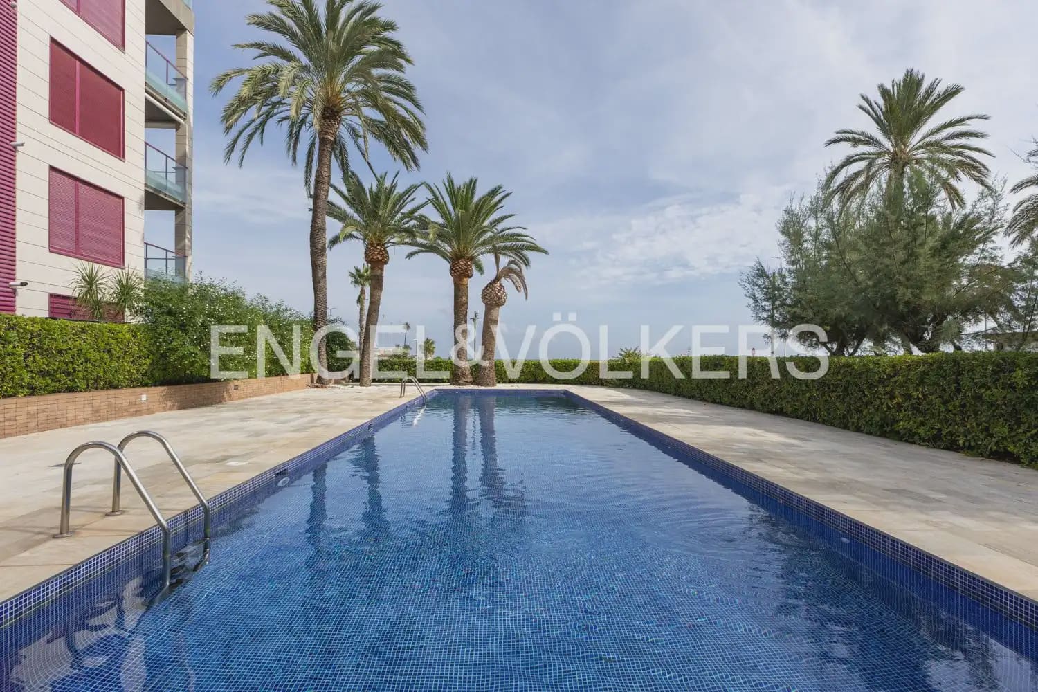 Appartement de 3 chambres à louer à Denia avec piscine garage - 2 900 € (Ref: 10118373)