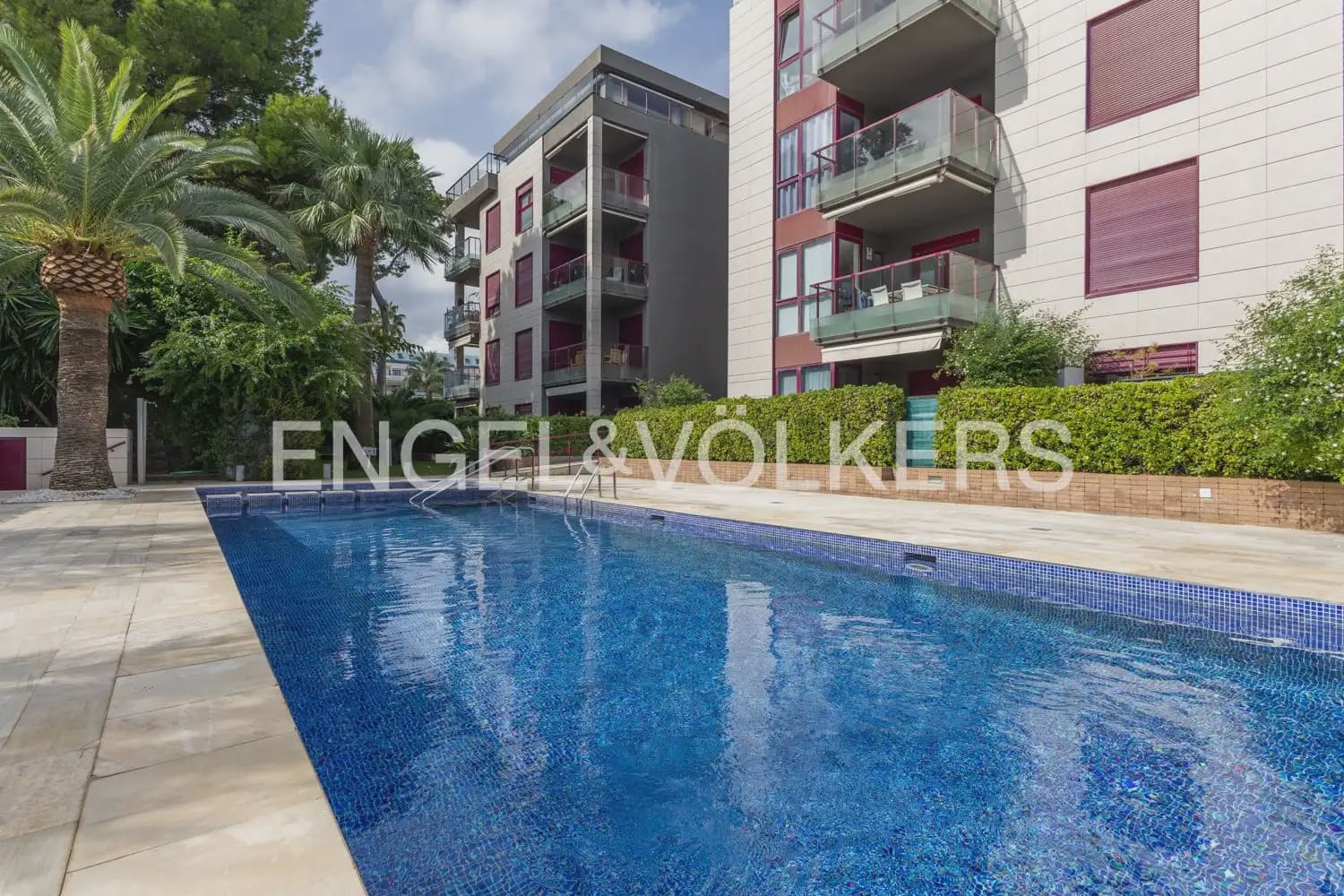 Appartement de 3 chambres à louer à Denia avec piscine garage - 2 900 € (Ref: 10118373)